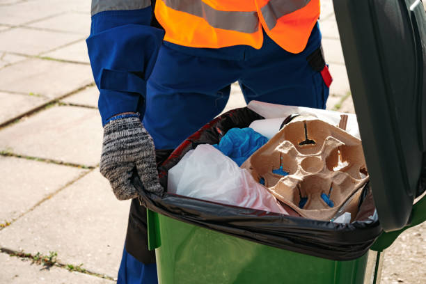 Best Garage Cleanout  in St Francis, WI